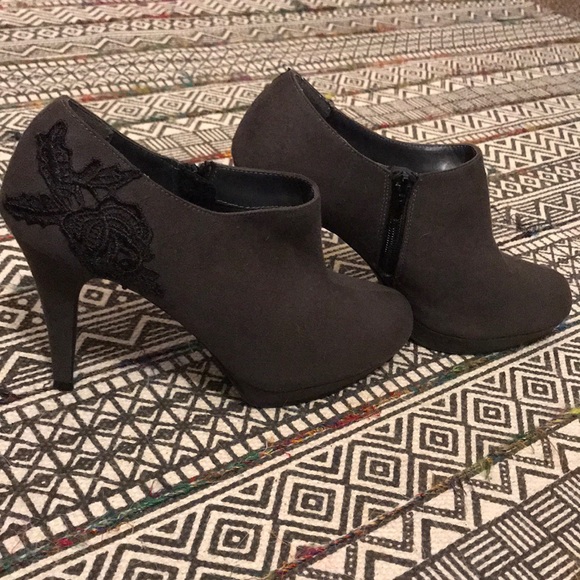 SOLD - Picture 2 of 9